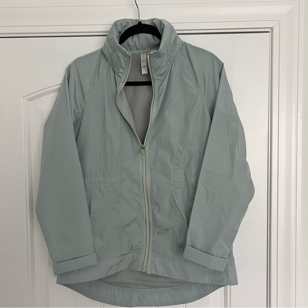 Apana women’s lightweight windbreaker jacket